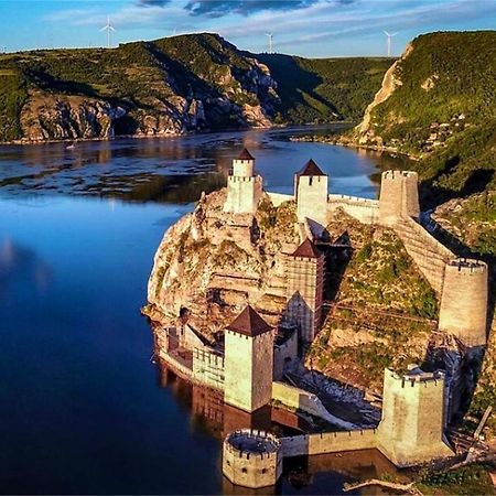 Апартаменти Soba Milojkovic Ґолубац Екстер'єр фото